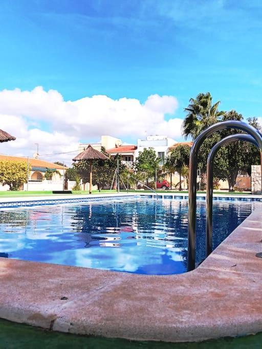 Cozy Bungalow In Urb La Marina With Shared Pool San Fulgencio Ngoại thất bức ảnh