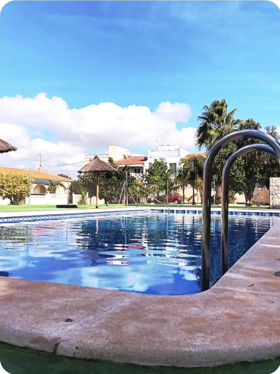 Cozy Bungalow In Urb La Marina With Shared Pool San Fulgencio Ngoại thất bức ảnh